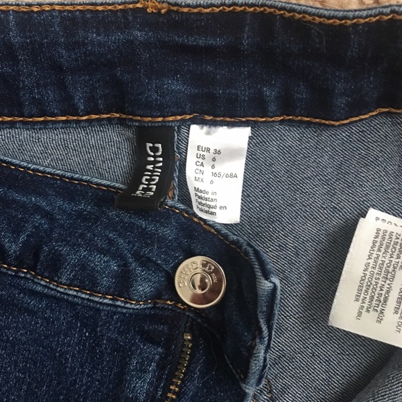 H&M Highwaisted Jean Shorts - Picture 3 of 5